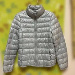 ユニクロPREMIUM DOWN ULTRA LIGHT グレーSサイズ