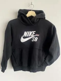 140 NIKE SB 黒 スウェットパーカー