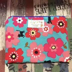猫とお花のポーチ　ハンドメイド　リップ入れ　薬入れ