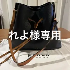 FURLA ブラックレザー ショルダーバッグ