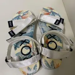 ロキシー　スポーツサンダル　トロピカル柄のサムネイル