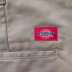 Dickies ベージュ スリムフィット チノパン