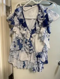 ソブ　sov ブラウス フリル付き青白花柄トップス