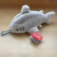 TAITO限定 サメ ぬいぐるみ ペンポーチ カラビナ付きのサムネイル