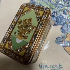 ゴッホ展　青山デカーボ　ひまわり缶