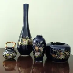日本の伝統的な濃紺陶器花瓶セット