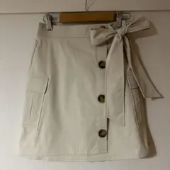 archives アイボリーミニスカートのサムネイル