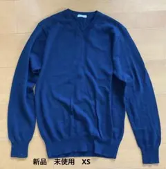 【新品　未使用】GU Vネックニット　ダークネイビー
