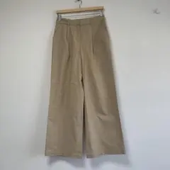 【ナチュラルビューティーベーシック】ベージュ　パンツ　スラックス　ズボン