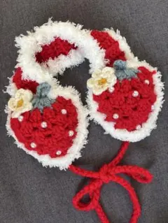 305.いちごのイヤーマフ　耳当て　手編み　ヘッドドレス　ハンドメイド