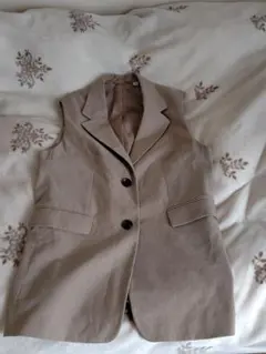 GU ベージュ ノースリーブ ベスト ジレ