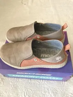 Item thumbnail for item 2c05aff3-bb1e-4b87-a38c-134f023de3eb