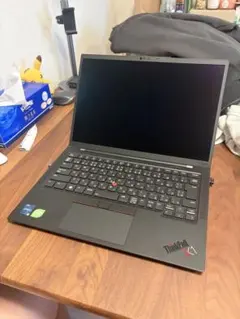 ThinkPad X1 Carbon Gen11 i7-1370P 有機EL