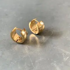 ステンレス　フープピアス　ゴールド