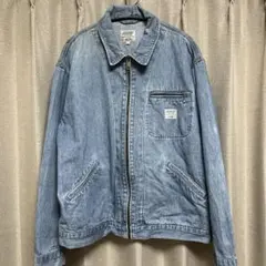 ブルーのデニムジャケット