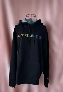 Champion カラフルロゴ フード付きパーカー