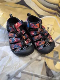 KEEN マルチカラー サンダル