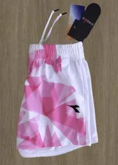 DIADORA、ショートパンツ