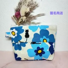 青い花柄の猫ポーチ、ポケットティッシュポーチ　ハンドメイド