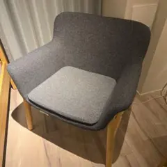 m*a様 IKEA VEDBO アームチェア ダークグレーのサムネイル