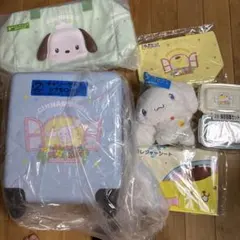一番くじサンリオセット、キャリーバック&ケース、レジャーシート、保冷バック、容器