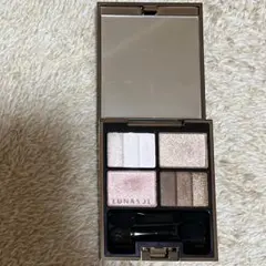 ルナソル　スリーディメンショナルアイズ 02 Soft Beige アイシャドウ