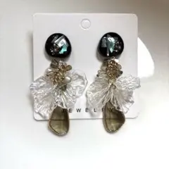 Item thumbnail for item 989a214b-96bd-4c4b-96dd-1b0353145da1