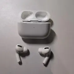 AirPods 4 (ANC) 8B39 ノイズキャンセリング 右耳+充電ケース - メルカリ