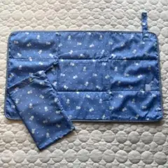 ファミリア　おむつ替えマット　お出かけ用のサムネイル
