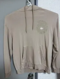 adidas アディダス　ベージュ フーディ　パーカー L