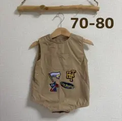LittleWEEKEND エンブレム付きロンパース 70-80 ベージュ