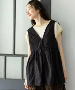美品 niko and 2wayガーリーベスト