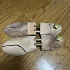 木製シューツリーのサムネイル