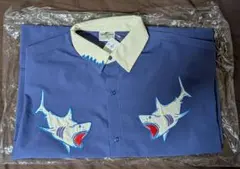 USJ限定「新品JAWS 刺繍シャツ M 」完売品.ジョーズ 6.300円のサムネイル