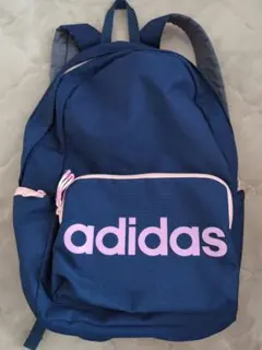adidas ネイビー リュック