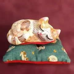 招き猫　新作「眠り猫シリーズ」ハンドメイド　置物　手造り一点物