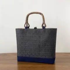 大島紬　秋名バラ青入り12玉　胡桃皮ハンドルバッグ　裏地お花柄の紬