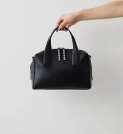 イアパピヨネ　スタッズボストンバッグ