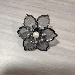 ブローチ ⑰