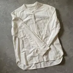 MUJI 無印良品　スタンドカラー　長袖シャツ　キナリ　白　Mサイズのサムネイル