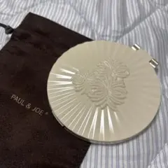 PAUL & JOE コンパクトミラー 専用ポーチ付きのサムネイル
