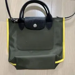 ロンシャンオリーブグリーンと黒のショルダーバッグ