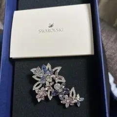 Swarovski フラワーブローチ