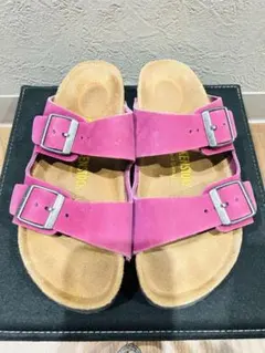 ★BIRKENSTOCK★Arizona ピンク スエード サンダル 35のサムネイル