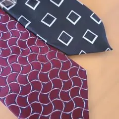 幾何学模様と波模様のネクタイセット