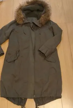 値下中【美品】近場に数回程度　モッズコート　カーキ　ファー取り外し可　ローリーズ