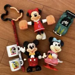 ディズニーランド レトロ 安全ピン付き フィギュア 9点セット - メルカリ