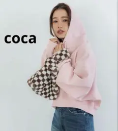 ピンク パーカー