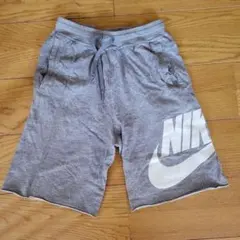 【美品】Nike グレー ハーフパンツ