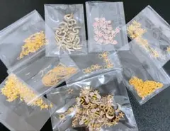 いろいろパーツ　ネイル　装飾　レジン　ハンドメイド　ゴールドのサムネイル
